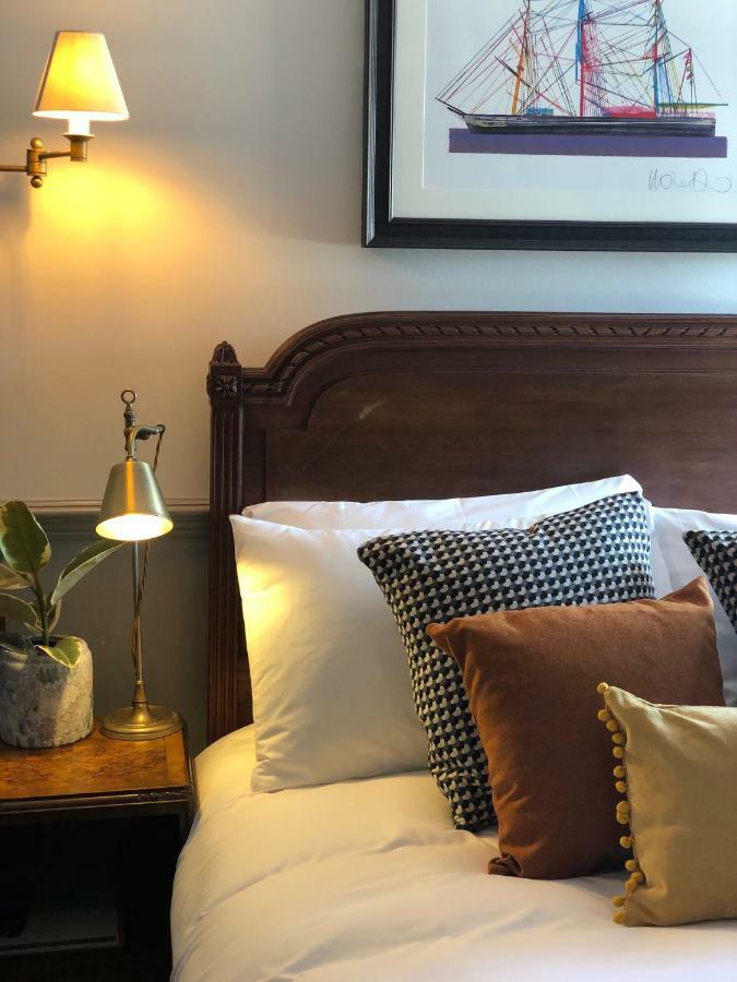 Admiral Hardy Hotel London Exterior photo